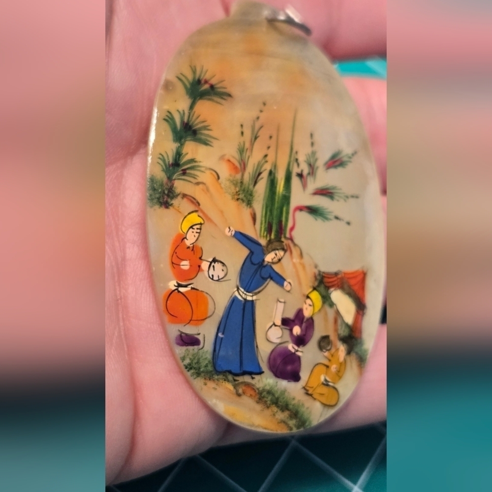 Vintage Hand Painting Artistic Oval Pendant with Colorful Figures